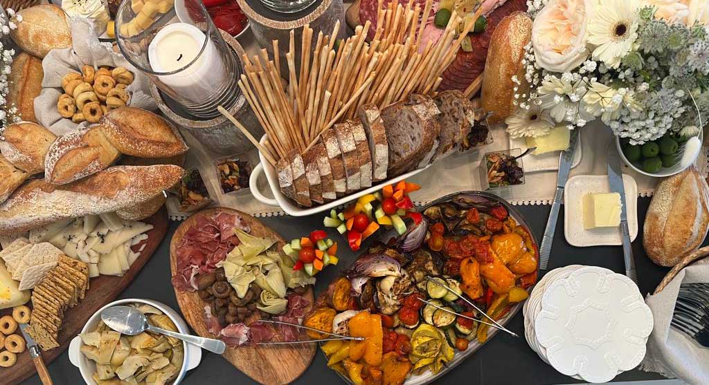 Simple Food Ideas for Your Doral Florida Graduation Party - CANAPES USA