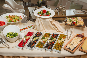 8 Benefits of Hiring an Expert Catering Service in South Florida