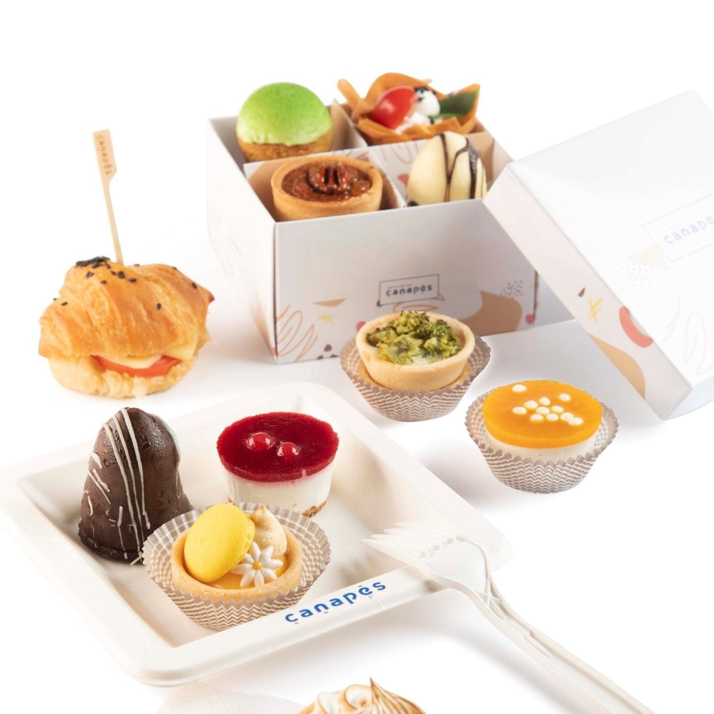 Mix Savory & Sweet  4 pieces Box